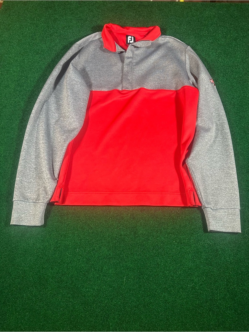 FootJoy Men’s Two-Tone Gray and Red Golf 1/4 Zip Mid-Weight Pullover